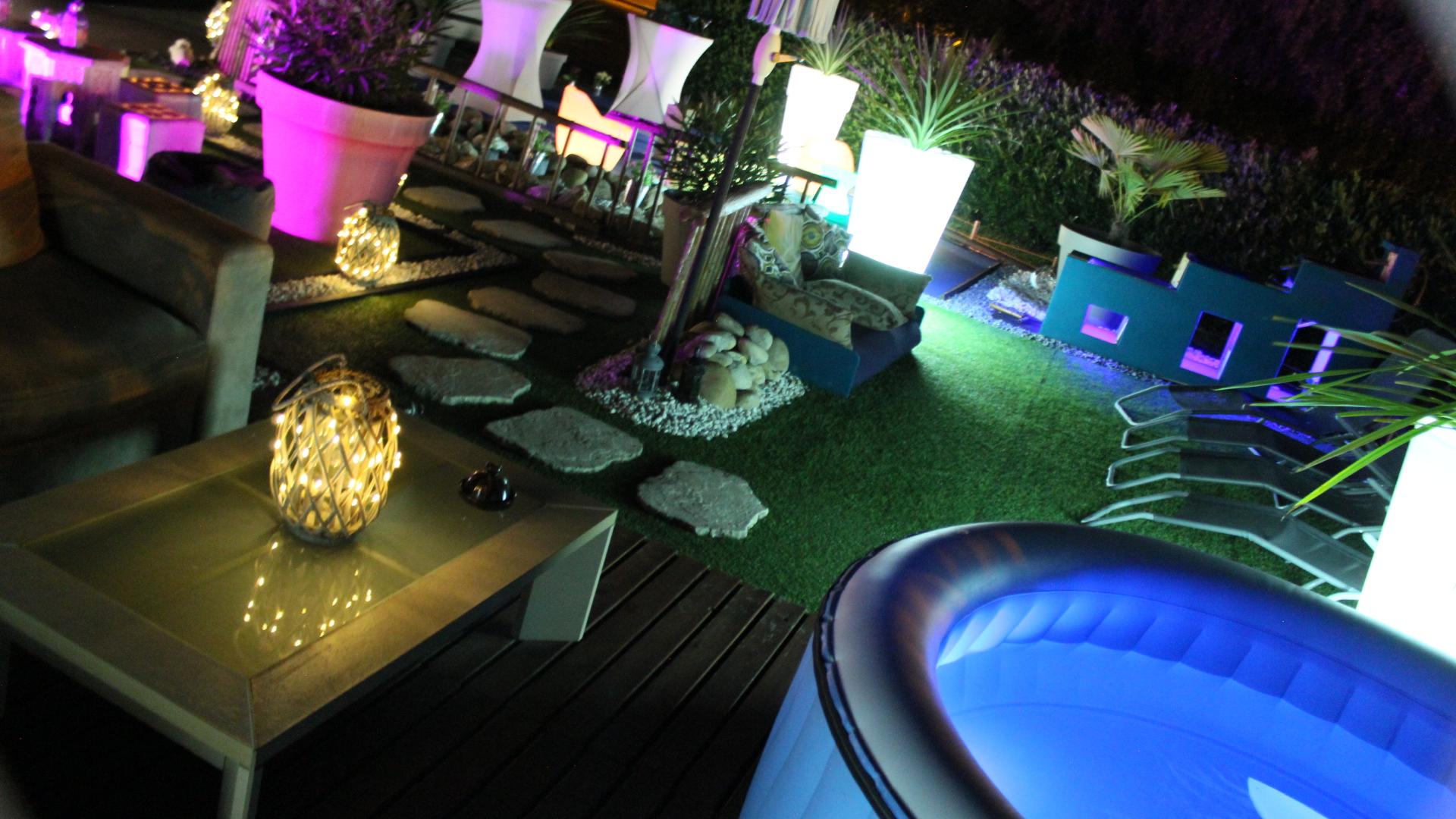 PAS JAPONNAIS, PELOUSE, TERRASSE